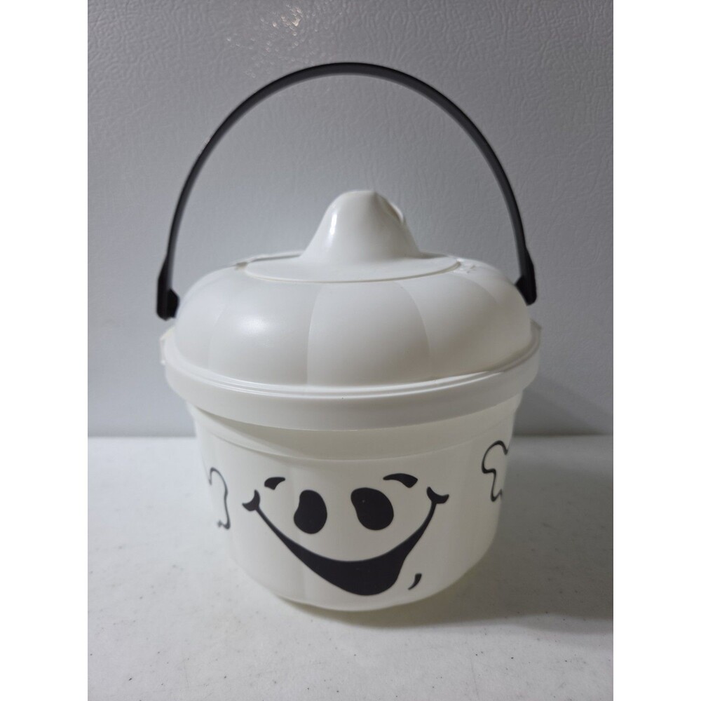 1991 McDonald’s Happy Meal Halloween Pail White Ghost Bucket lid cookie cut top